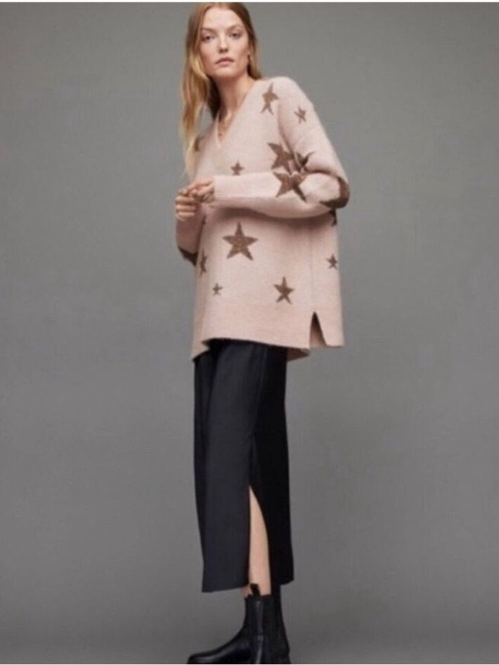 All Saints Star V-Neck Oversized Sweater in Pashmina Pink - Size Medium - Picture 2 of 16